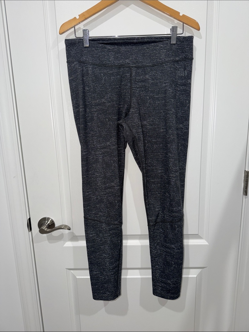 The North Face Dark Heathered Gray Athletic Leggings woman’s size XLarge